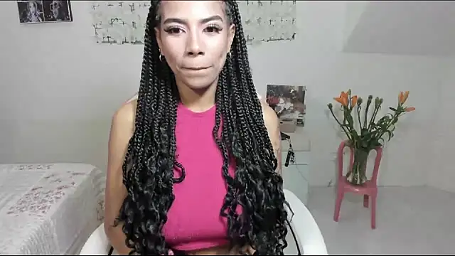 Snapshot of MacDelice chatting on 02-27-25, 04:35 MacDelice online show from 02-27-25, 04:35