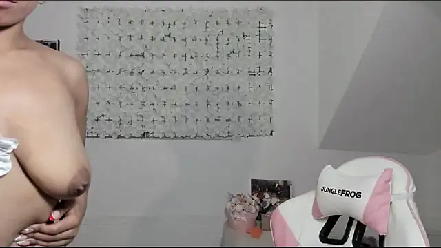 Snapshot of MacDelice chatting on 01-28-25, 09:08 MacDelice online show from 01-28-25, 09:08