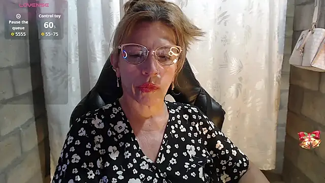 Chayla Ruiz online show from 02-28-26, 09:47