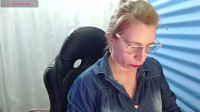 Chayla Ruiz online show from 03-26-26, 10:46