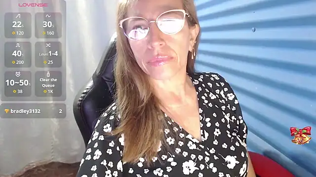 Chayla Ruiz online show from 04-12-26, 12:41