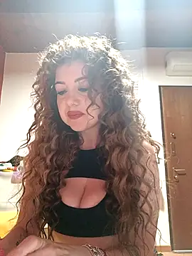 Snapshot of CurlyElisa chatting on 05-04-26, 10:23 CurlyElisa online show from 05-04-26, 10:23