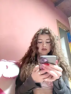 Snapshot of CurlyElisa chatting on 02-17-26, 08:28 CurlyElisa online show from 02-17-26, 08:28