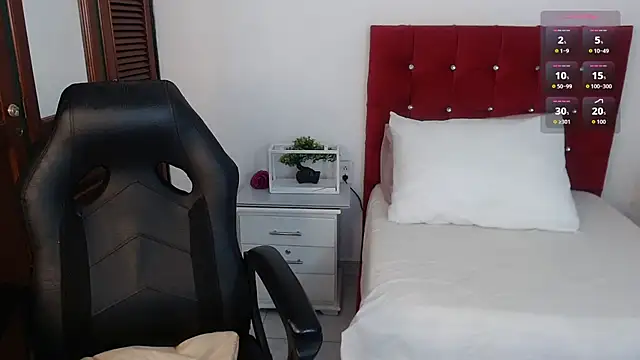 Wanda Milf online show from 03-26-26, 09:13