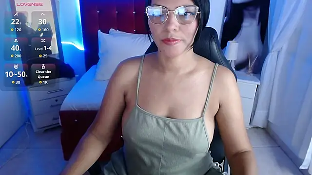 Snapshot of Wanda_Milf chatting on 10-02-25, 08:23 Wanda Milf online show from 10-02-25, 08:23