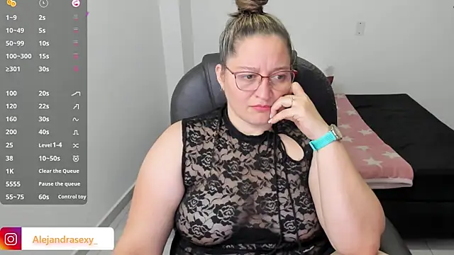 Snapshot of alejandra_milf_ chatting on 01-07-26, 11:10 alejandra milf online show from 01-07-26, 11:10