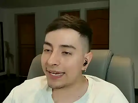 Jhoan saenz online show from 09-22-25, 10:27