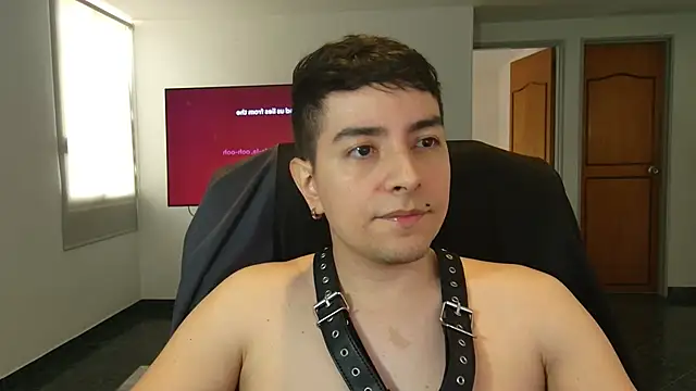 Jhoan saenz online show from 10-11-25, 05:03