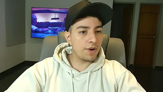 Jhoan saenz online show from 10-23-25, 01:26