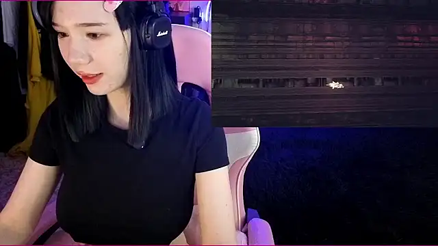 Maya Viola online show from 10-13-25, 06:04