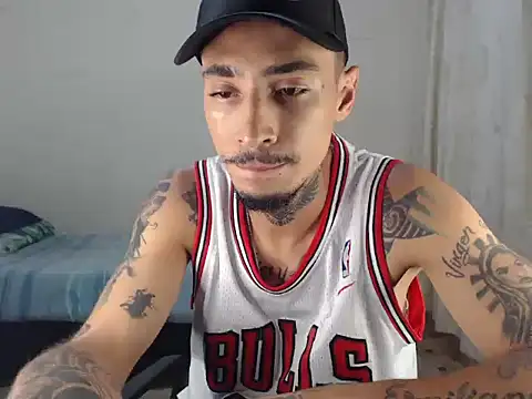 emiliano hottt online show from 09-29-25, 09:09