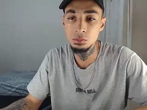 emiliano hottt online show from 01-26-25, 07:20