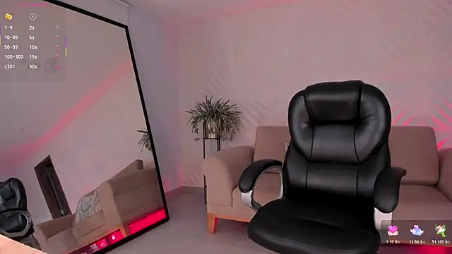 MaryLewis  online show from 12-17-25, 12:10