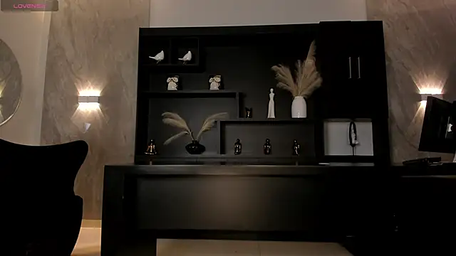 MaryLewis  online show from 04-14-26, 12:32