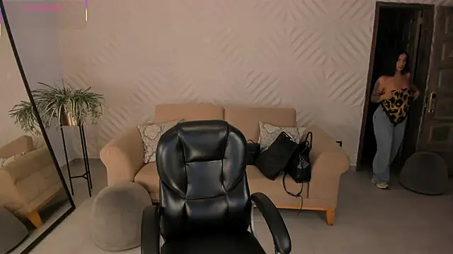 KateSunder online show from 06-19-26, 09:59