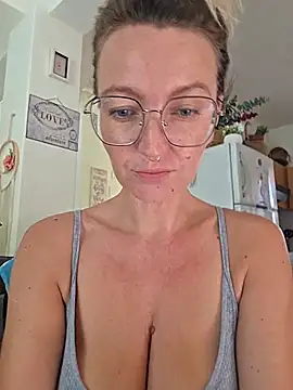 MissMialicious online show from 07-25-26, 07:27