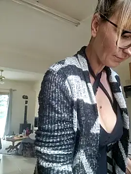 MissMialicious online show from 02-28-25, 11:03