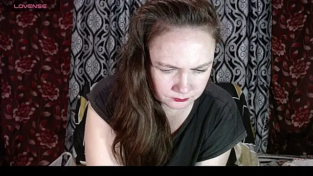 EmilyDoth online show from 11-02-25, 09:20