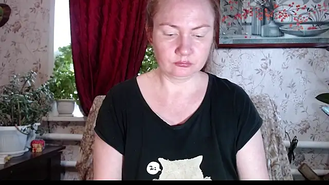 Snapshot of EmilyDoth chatting on 05-06-26, 08:18 EmilyDoth online show from 05-06-26, 08:18