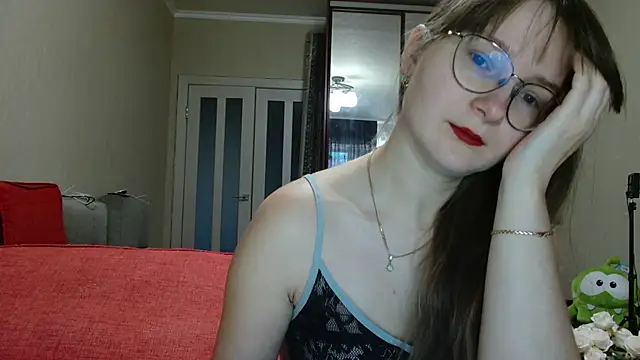 KiraGoldens online show from 11-04-25, 05:33