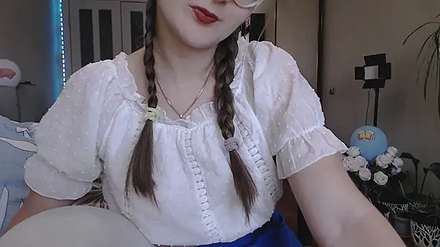 KiraGoldens online show from 09-29-25, 06:31