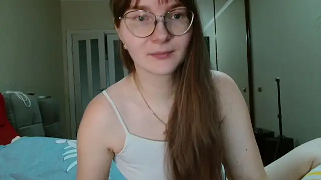 KiraGoldens online show from 03-16-26, 12:09