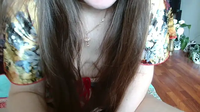 Snapshot of KiraGoldens chatting on 04-30-26, 10:00 KiraGoldens online show from 04-30-26, 10:00