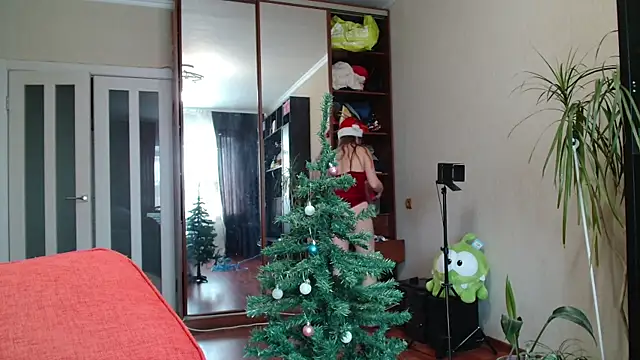 KiraGoldens online show from 12-21-25, 09:00