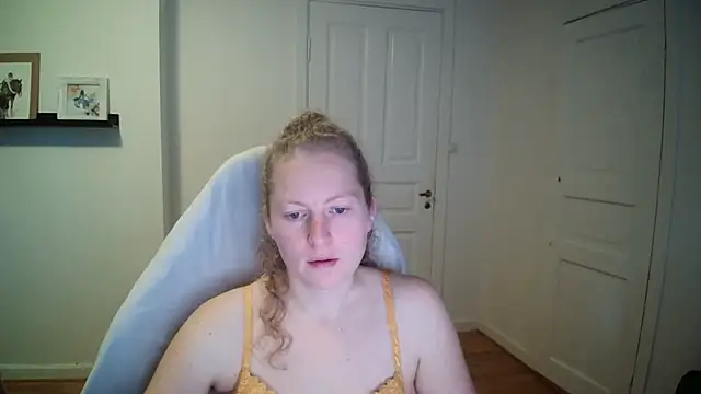Girlnina-1995 online show from 10-01-25, 08:41