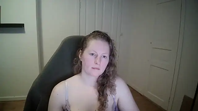 Girlnina-1995 online show from 02-27-25, 12:45