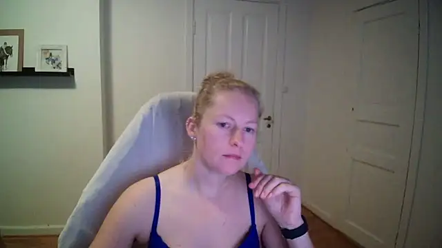 Girlnina-1995 online show from 09-16-25, 02:29