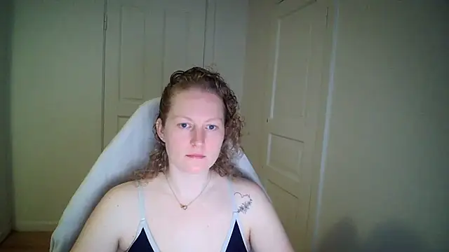 Girlnina-1995 online show from 04-07-26, 07:10