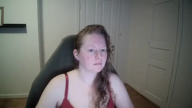 Girlnina-1995 online show from 03-18-25, 11:22