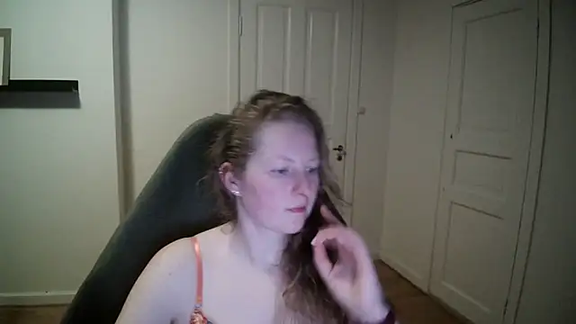 Girlnina-1995 online show from 03-19-25, 07:06