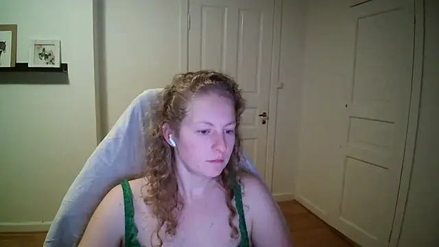 Girlnina-1995 online show from 11-03-25, 07:28