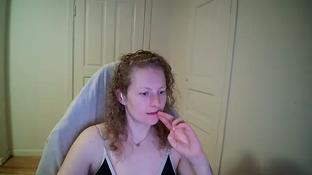 Girlnina-1995 online show from 04-07-26, 07:15