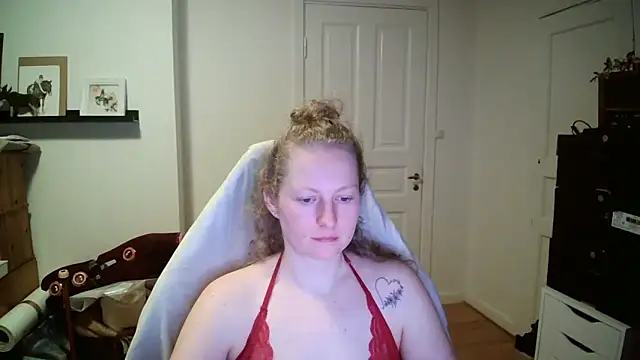 Girlnina-1995 online show from 02-17-26, 07:33