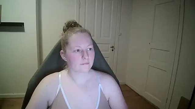 Girlnina-1995 online show from 02-05-25, 05:09