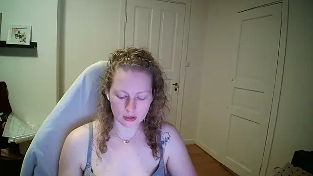 Girlnina-1995 online show from 03-11-26, 09:53