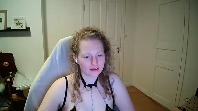 Girlnina-1995 online show from 03-16-26, 06:32