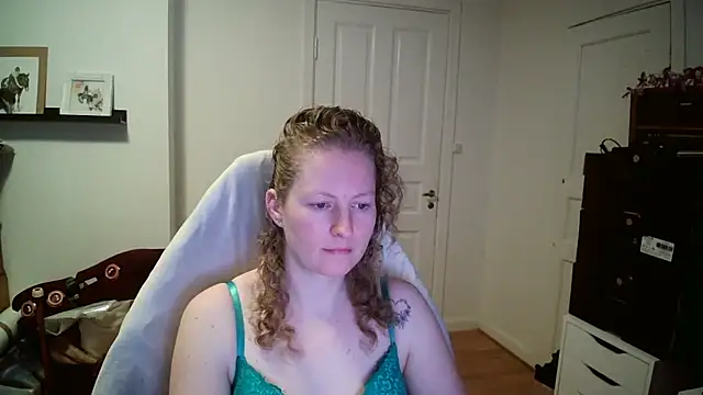 Girlnina-1995 online show from 02-09-26, 08:12