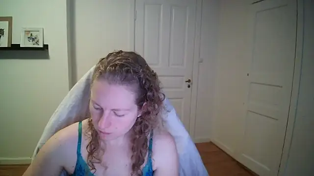 Girlnina-1995 online show from 11-04-25, 08:51