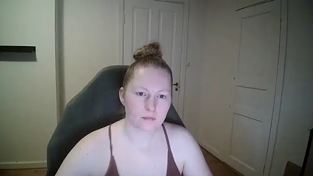 Girlnina-1995 online show from 02-13-25, 11:28