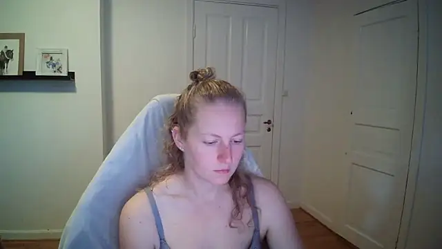 Girlnina-1995 online show from 09-30-25, 09:04