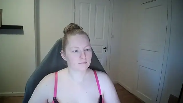 Girlnina-1995 online show from 02-06-25, 10:14