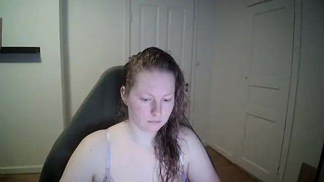 Girlnina-1995 online show from 02-27-25, 09:40