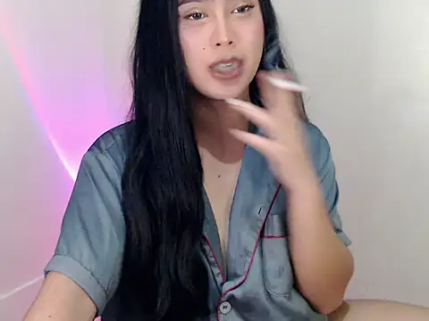 Snapshot of bbygrl_Carol chatting on 10-14-25, 12:06 bbygrl Carol online show from 10-14-25, 12:06