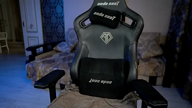 mike0xx online show from 12-15-25, 09:48