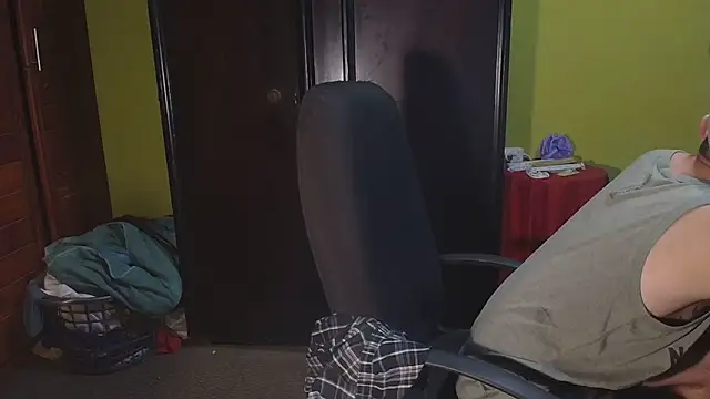 Snapshot of the-billy-blue chatting on 03-03-26, 07:32 the-billy-blue online show from 03-03-26, 07:32