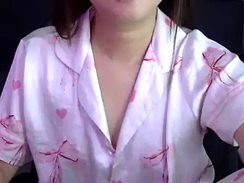 Bee 2k online show from 10-23-25, 05:06